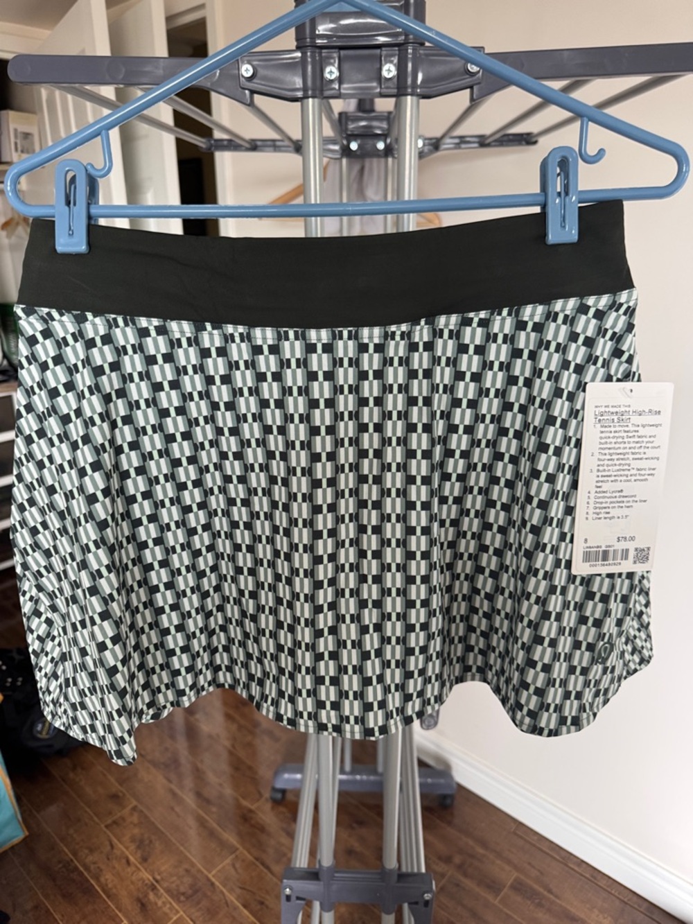 lululemon athletica Black Waist Geometric Mint Green Circle Skirt
